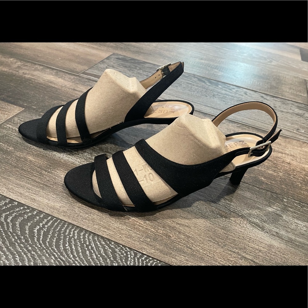 Women’s Naturalizer Taimi dress sandals.